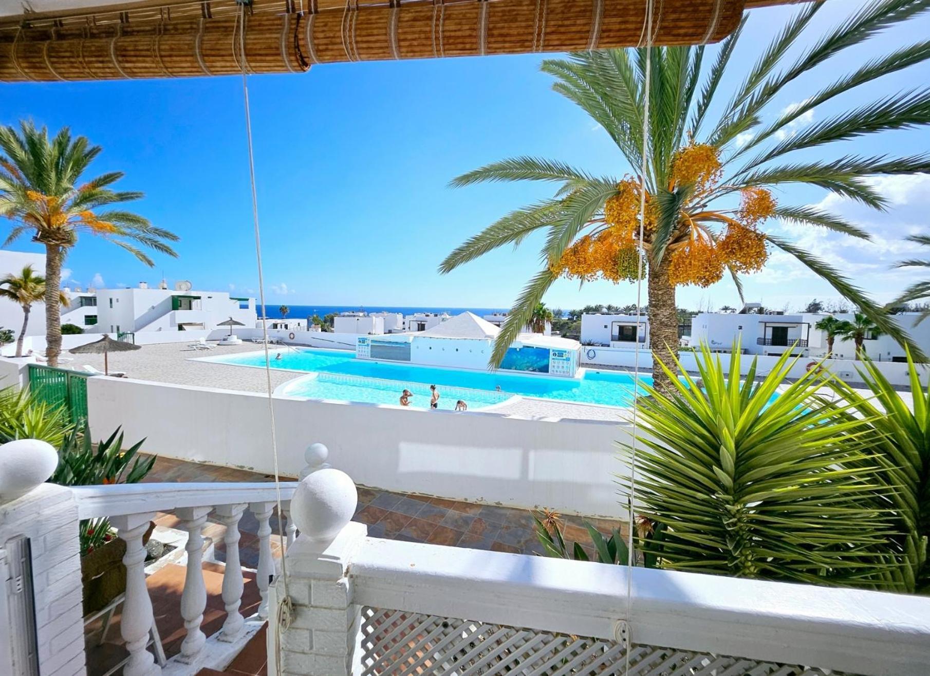 Azul Tuscan Playa Y Piscina Costa Teguise Bagian luar foto