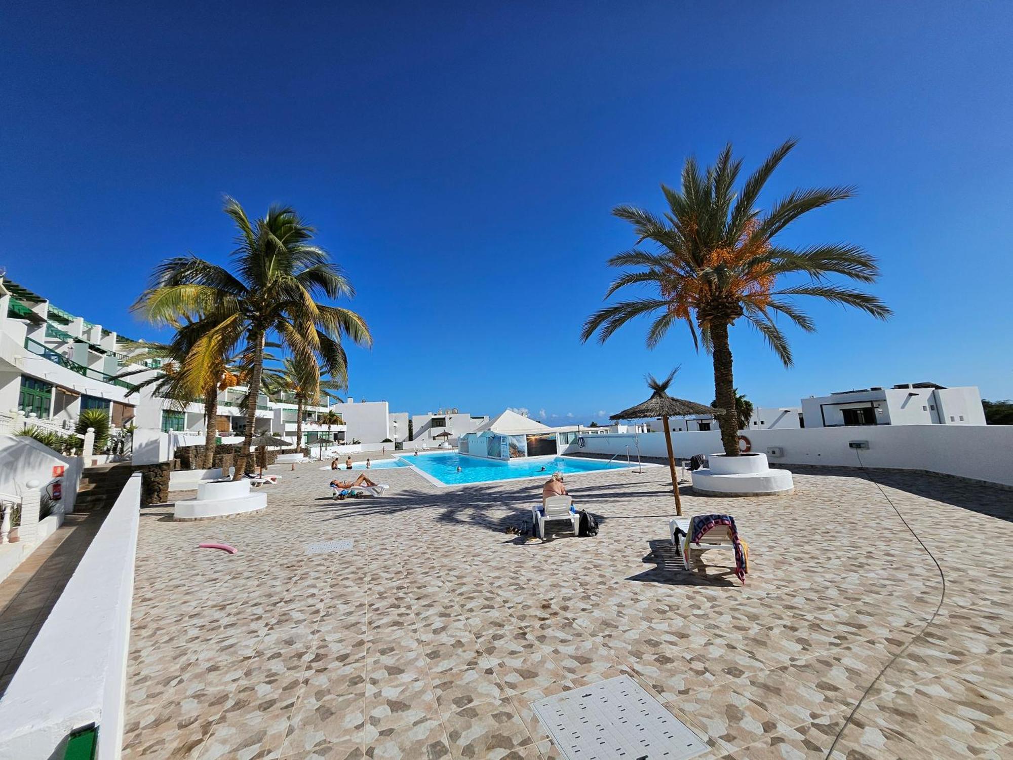 Azul Tuscan Playa Y Piscina Costa Teguise Bagian luar foto